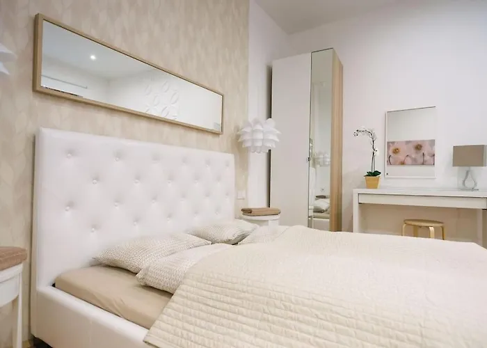 Stylish At Parliament Apartamento *